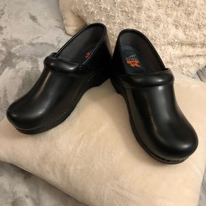 Dansko Pro XP Cabrio Clog